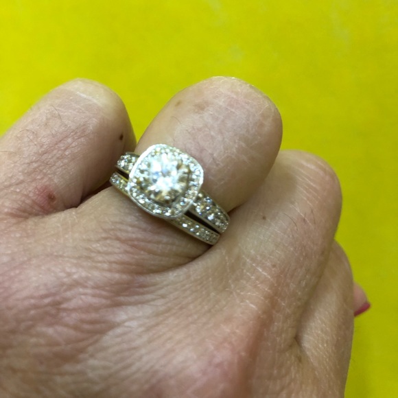 Wedding set - Picture 1 of 3